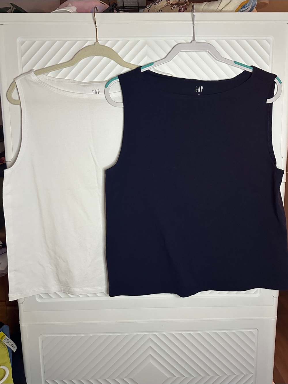 GAP Women’s Sleeveless Tank Tops - Navy and White Set